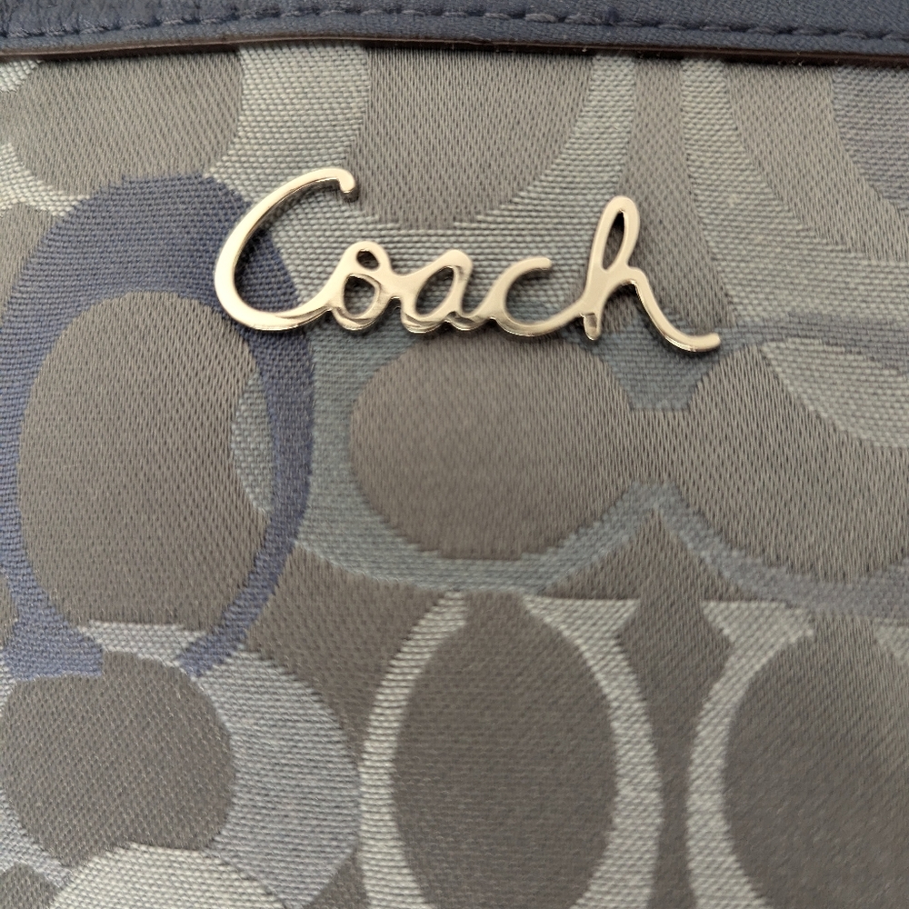 Coach purse - Picture 2 of 13